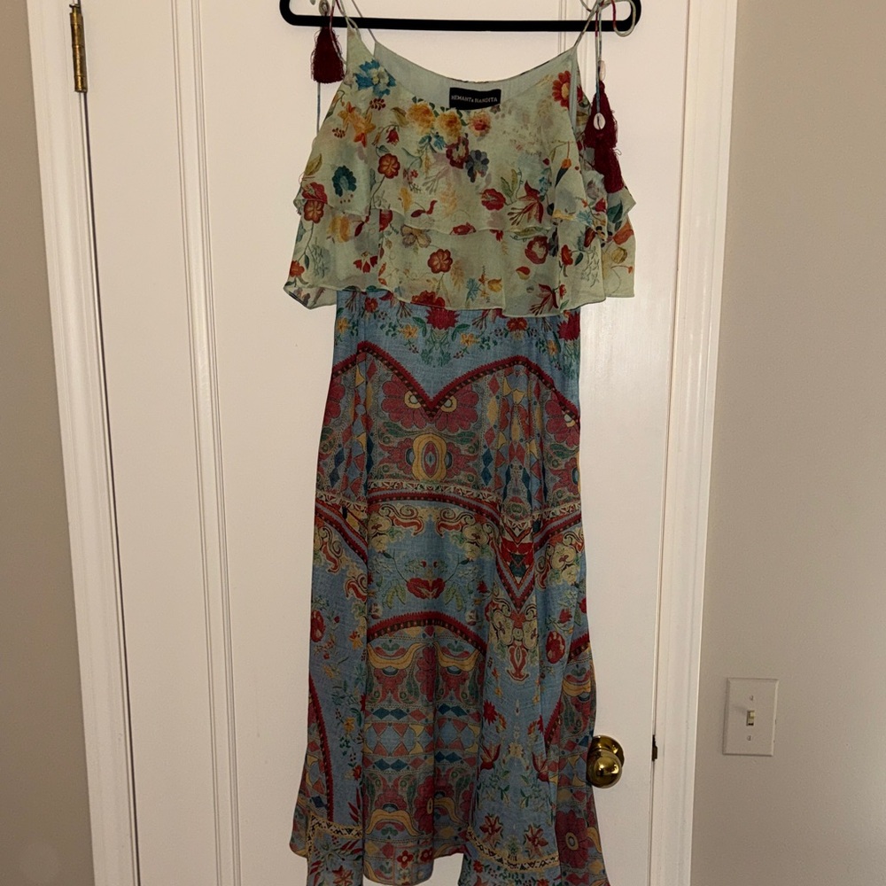 HEMANT & NANDITA Light Blue & Cream Paisley Floral Maxi Dress